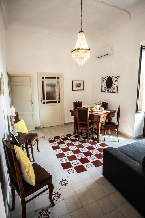 Appartement Pepè Concetta e la movida à Noto Extérieur photo