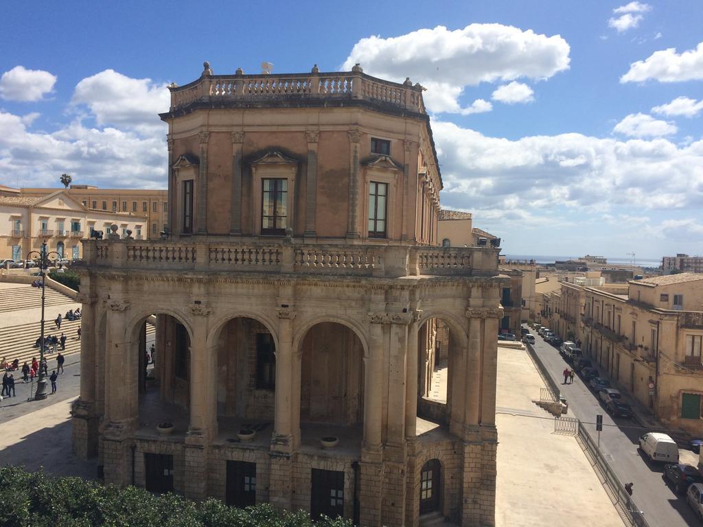 Appartement Pepè Concetta e la movida à Noto Extérieur photo