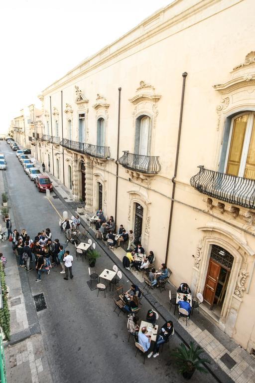 Appartement Pepè Concetta e la movida à Noto Extérieur photo